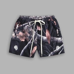 DUAL COMPRESSION SHORTS IN DARC WOODLAND CAMO